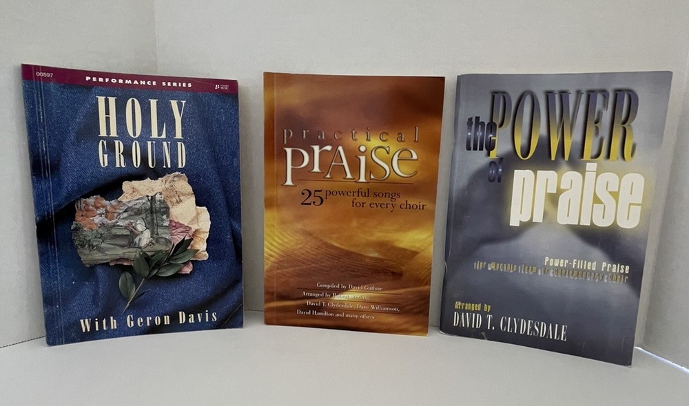 « Vintage » Piano, Choir Softcover Songbooks-Lot Of 3-Powerful Praise Great Gift