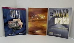 « Vintage » Piano, Choir Softcover Songbooks-Lot Of 3-Powerful Praise Great Gift