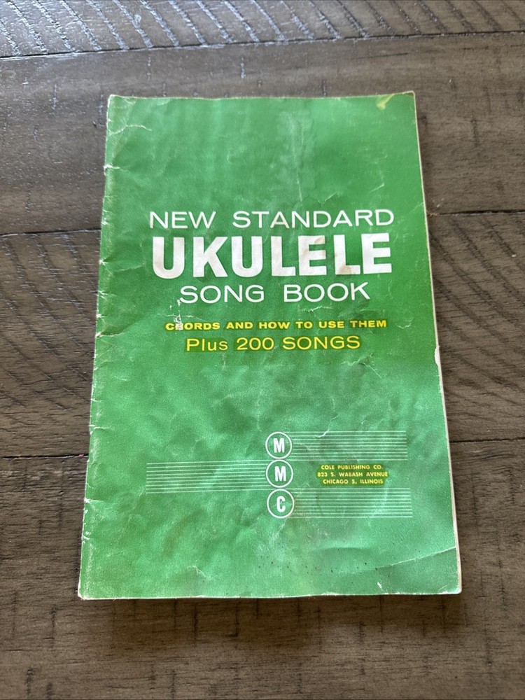 New standard 200 Songs For Ukulele 1927/1954 Sheet Music Book