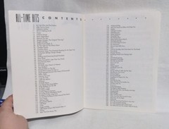 All-Time Hits: 100 Favorite Standards Music Book – Piano / Vocal / Guitar – USE