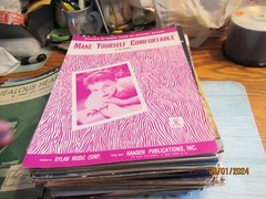 Huge lot of vintage sheet/piano/guitar music 1920&rsquo;s to 1990&rsquo;s Read Description