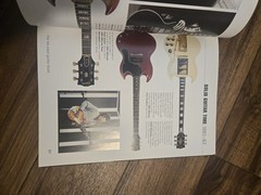 The Les Paul Guitar Book Paperback 3rd Edition 2009