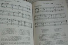 Ada Richter&rsquo;s A LITTLE HYMNAL for Piano,Hymns w/ their stories 1959 VTG Witmark