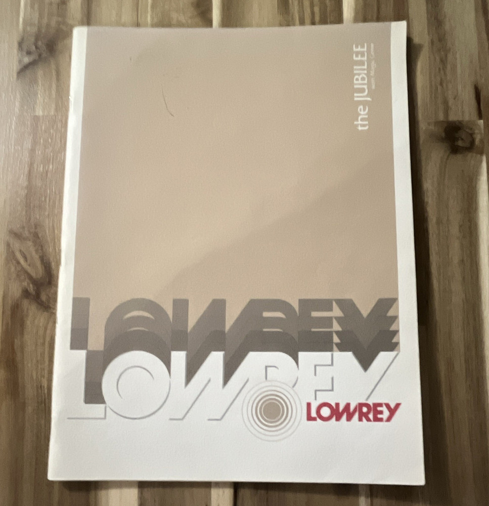 Hal Leonard HL-87195 Lowrey Jubilee Organ Features & Sounds Course Book Beginner