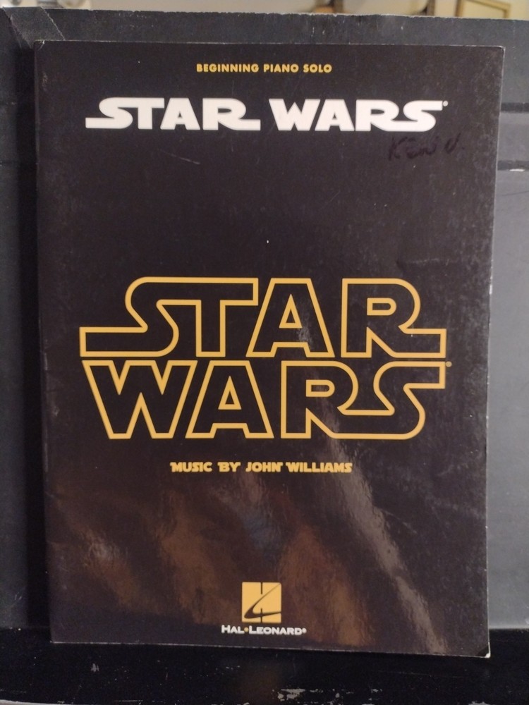 Star Wars Songbook For Beginning Piano Solo 32 Pages Excellent Condition!!!