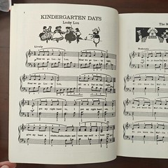 Vintage 1977 World&rsquo;s Favorite Series « Songs for Children » Sheet Music Book