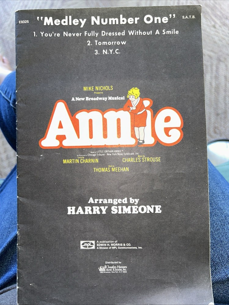 Annie Sheet Music Piano Vocal Selections Book 56 Pages 1977