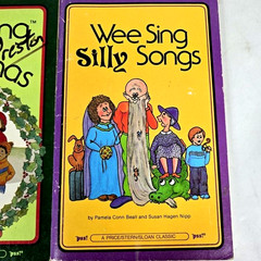 Wee Sing Songbooks Lot Of 4 Fun Folk Silly Songs Around World Christmas Vintage