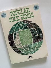 Popular Folk Songs Piano/Vocal/Chords 1976 PB Songbook 113 Songs RARE