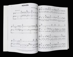 Hal Leonard: Chart Hits of &rsquo;02-&rsquo;03: Piano:Vocal:Guitar: Songbook