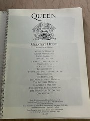 QUEEN 1993 UK songbook GREATEST HITS II PIANO/VOCAL/GUITAR 128 pages w/color pix