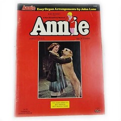 1978 « Annie » Easy Organ Arrangements Songbook PB 56 Pages
