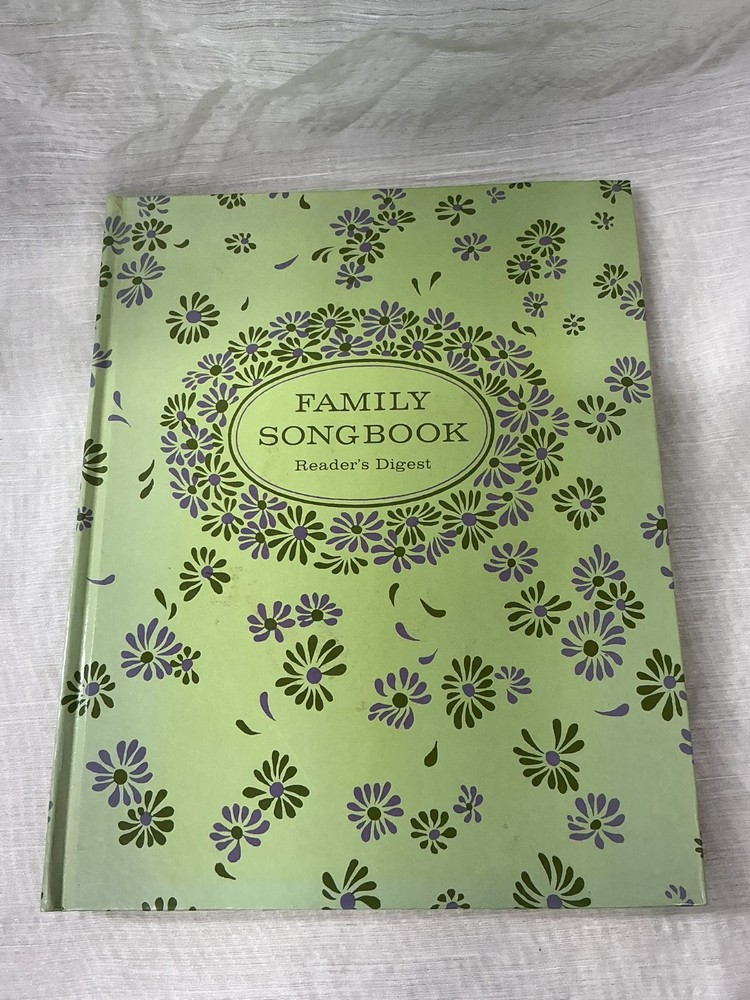 Family Song Book – Reader&rsquo;s Digest – 1977 Hard Cover Spiral Bound Sheet Music
