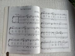 Biggest Hits 1982-83 Sheet Music Book Piano Guitar Lyrics 40 Songs 176 Pages USA
